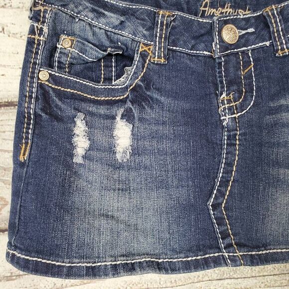 Amethyst Distressed Denim Skirt Juniors Size 3 Blue Jean Mini Embroidered Pocket - Picture 2 of 6